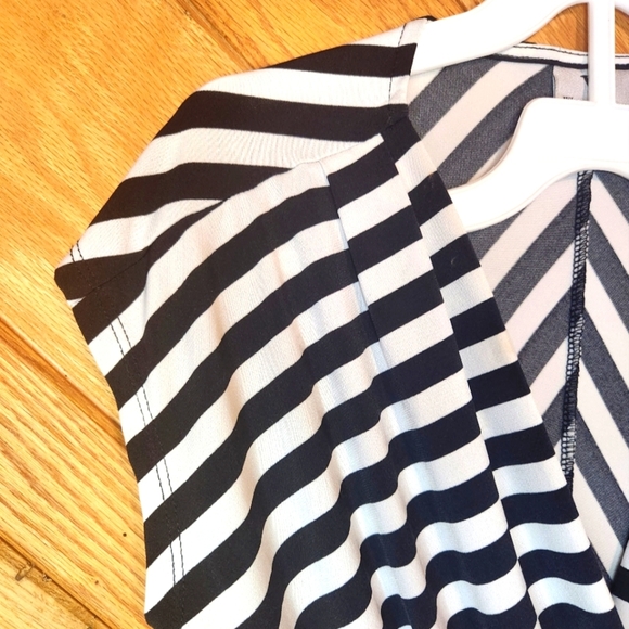 Worthington small stretch cinched waist black and white striped v neck blouse - Picture 2 of 12